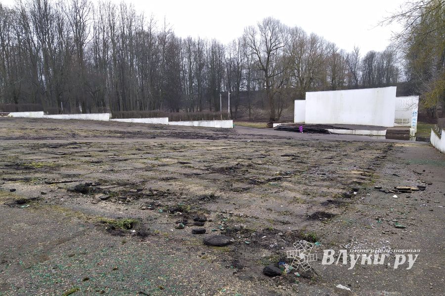 В Великих Луках приступили к строительству парка «Петровский» (ФОТО)