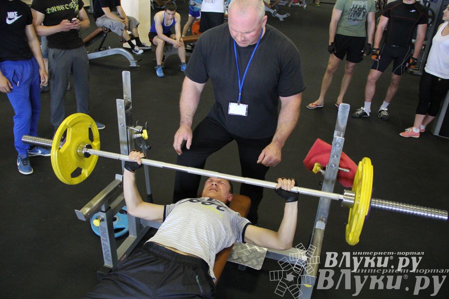 Народный жим в «С-Фитнес»