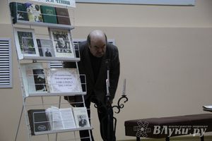 В великолукской центральной библиотеке прошел вечер короткого рассказа, посвященный 155-летию со дня рождения А. П. Чехова (фото)