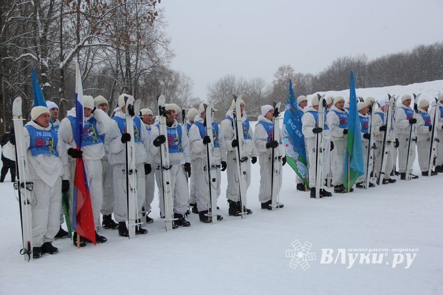 Десантники, участники сверхдальнего лыжного похода, прибыли в Великие Луки (ФОТО)