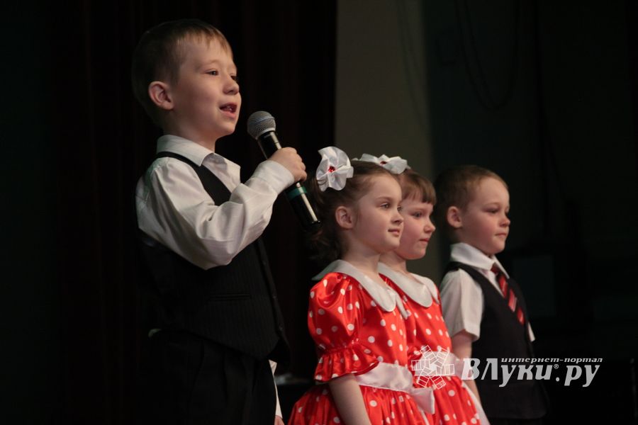 «Великолукская Веснянка»: детские сады 