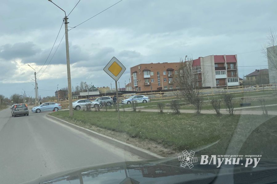 В Великих Луках – ДТП с участием велосипедиста (ФОТО)