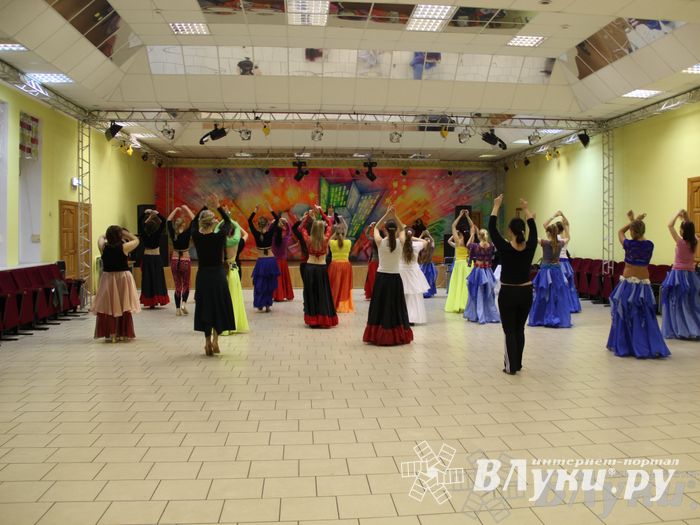 В великих Луках выступил московский коллектив фламенко