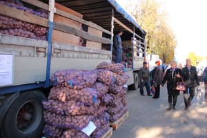 Торговая ярмарка «Осень-2016» прошла в Великих Луках (ФОТО)