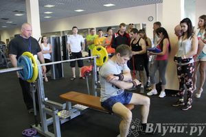 Народный жим в «С-Фитнес»