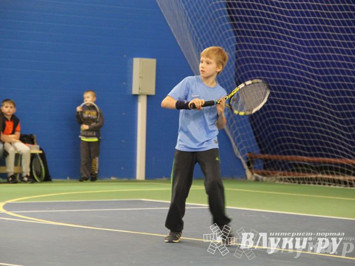 В Великих Луках прошло Первенство по большому теннису (фото)