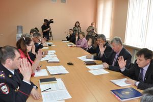 В Великих Луках состоялось заседание антинаркотической комиссии (фото)