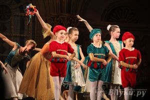 Московский театр «Корона Русского Балета» представил великолучанам балет «Лебединое озеро»