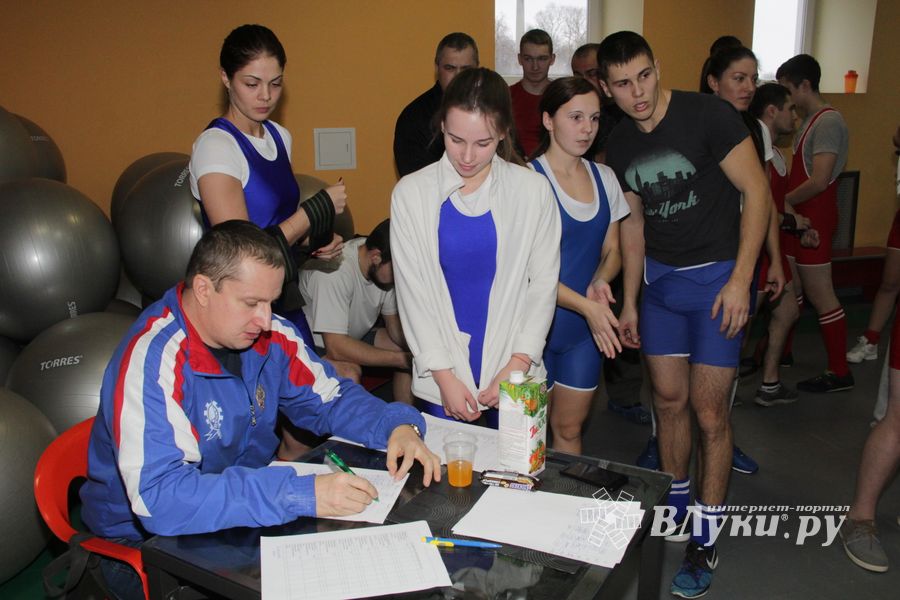 Самые сильные великолучане встретились в «Арене» (ФОТО)