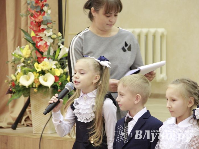 Великолукские первоклассники перевоспитали Бабу-Ягу (ФОТО)