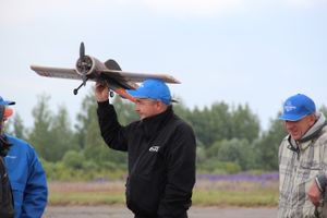 В Великих Луках проходит 7-й Фестиваль авиамодельного спорта (ФОТО)