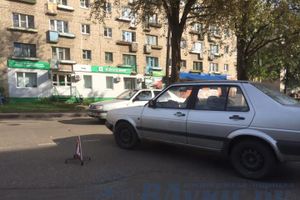 В Великих Луках на Октябрьском проспекте произошло ДТП (фото)