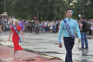 Великолукской «Бригантине» пришлось поплавать под дождём (ФОТО)