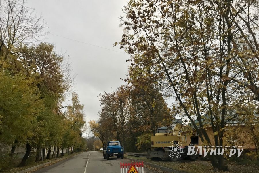 Перекрёсток улиц Дружбы и Глинки частично закрыт (ФОТО)