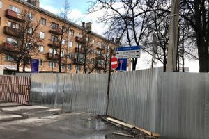 Вскрышные работы ведутся на месте будущих подземных переходов (ФОТО)