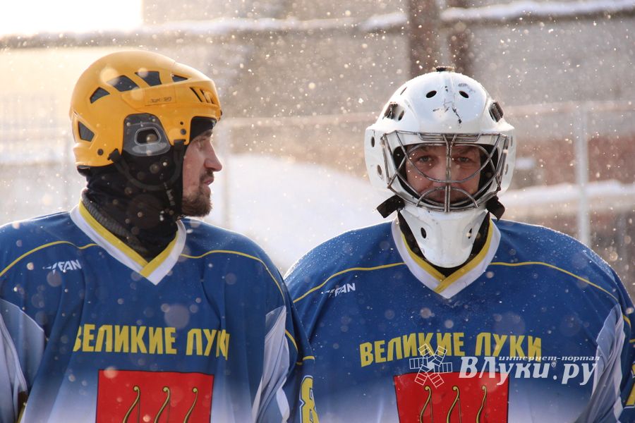 Великолукский хоккей: много забитых шайб и немного потасовок и разбитых лиц (фото)