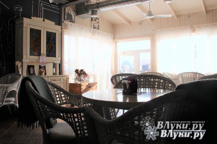 Приближается зима. Время зайти в гости. Точнее – в «Гости»