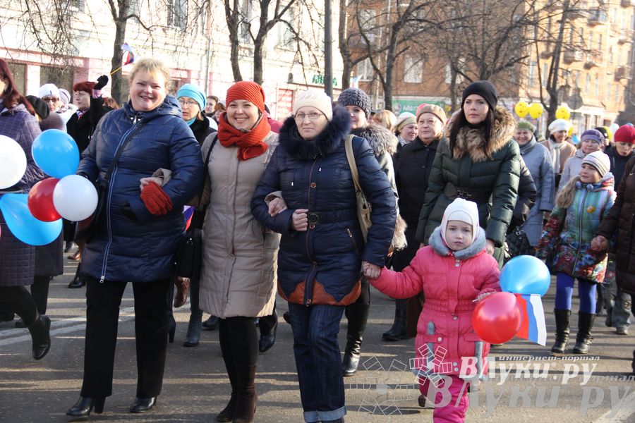 В Великих Луках состоялся торжественный митинг в честь Дня народного единства (ФОТО)