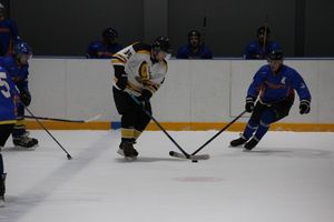 Великолукские хоккеисты одержали победу на домашнем льду (ФОТО)