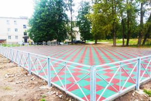 Депутат облсобрания возмутился состоянием детских площадок в Великих Луках (ФОТО)