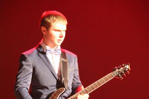 В Великих Луках прошел фестиваль живой музыки «Ставим на аватарках небо» (фото)