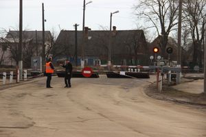 Самарский переезд закрыт (ФОТО)