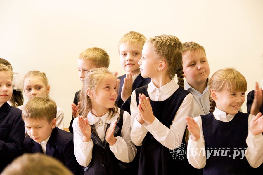 ​«Сказочные бои» прошли в великолукской школе № 13 (ФОТО)