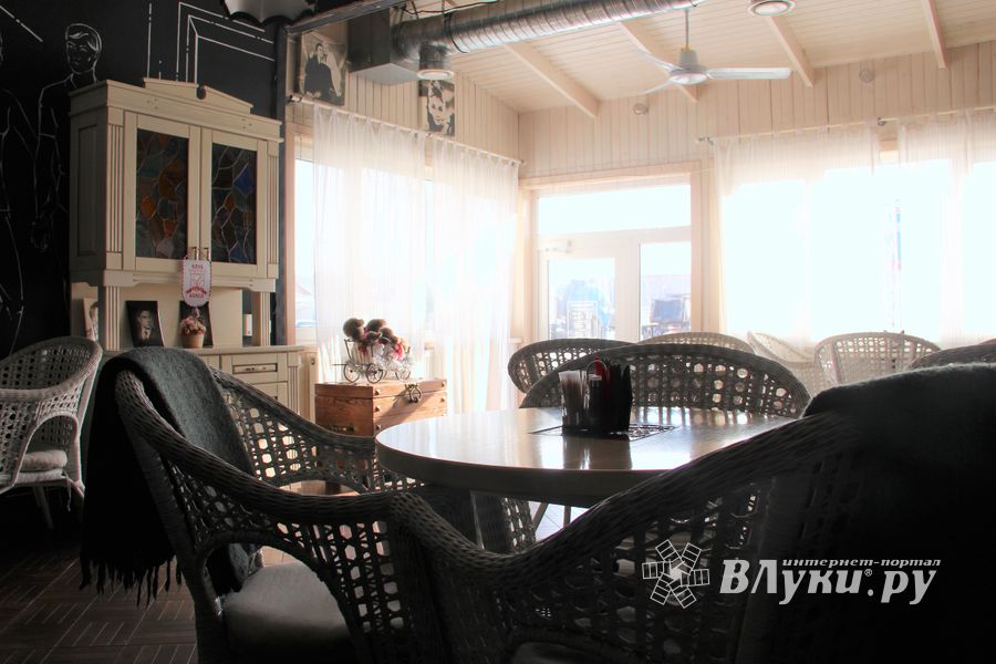 8 марта прекрасных дам приглашают в «Гости»  (ФОТО)