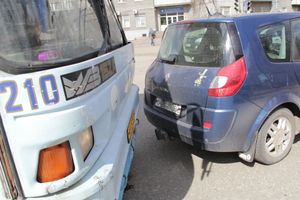 В Великих Луках произошло ДТП (фото)