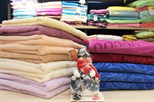 Великолучанам предлагают новогодние подарки из разряда «ТОП»