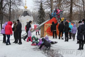В Великих Луках встретили Масленицу