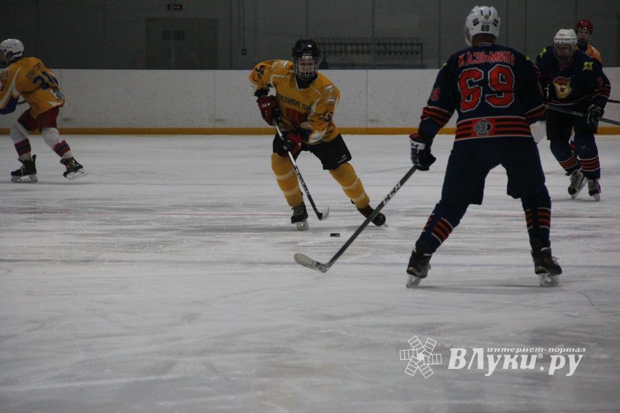 ХК «Луки-Экспресс» обошла псковскую «Гвардию» по буллитам (ФОТО)