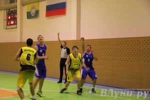 В Великих Луках проходят игры Чемпионата АСБ (фото)
