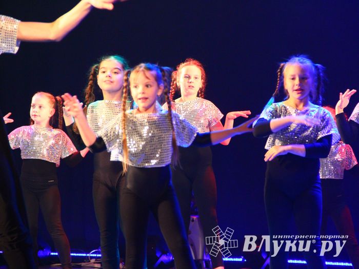 В ГДК им. Ленина прошёл концерт ко Дню матери (ФОТО)