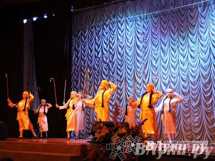 Танцевальный концерт «Восточные краски осени» прошел в музыкальной школе
