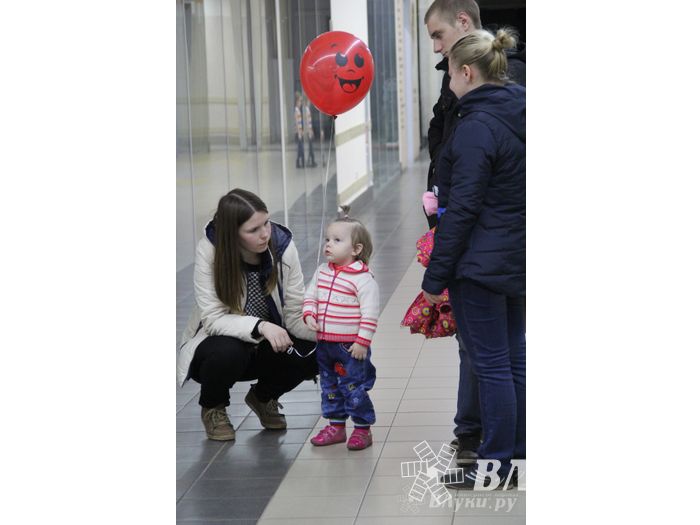 В ТЦ «Апельсин» прошла весенняя ночь распродаж