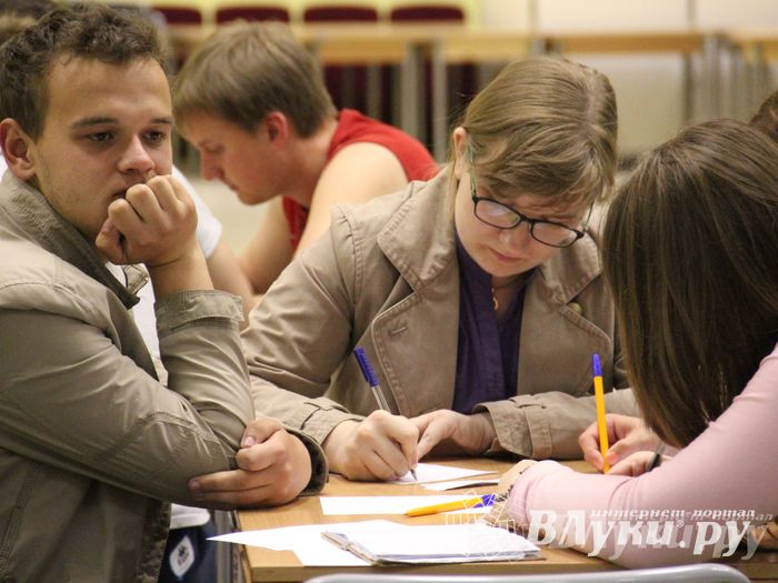 В Великих Луках прошла финальная игра «Что? Где? Когда?» (фото)