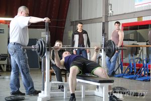 В Великих Луках прошел Чемпионат города по Русскому жиму и армлифтингу (фото)