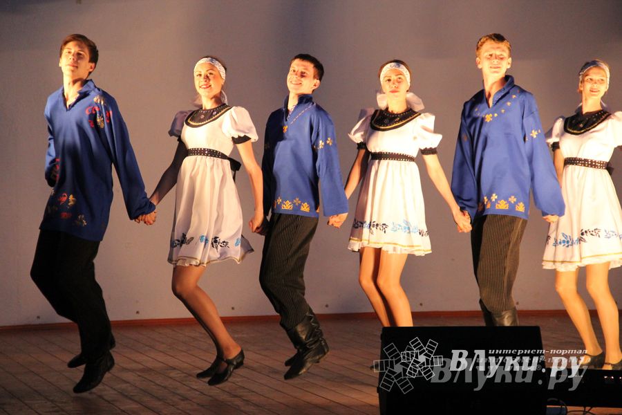 В Великих Луках отметили День России