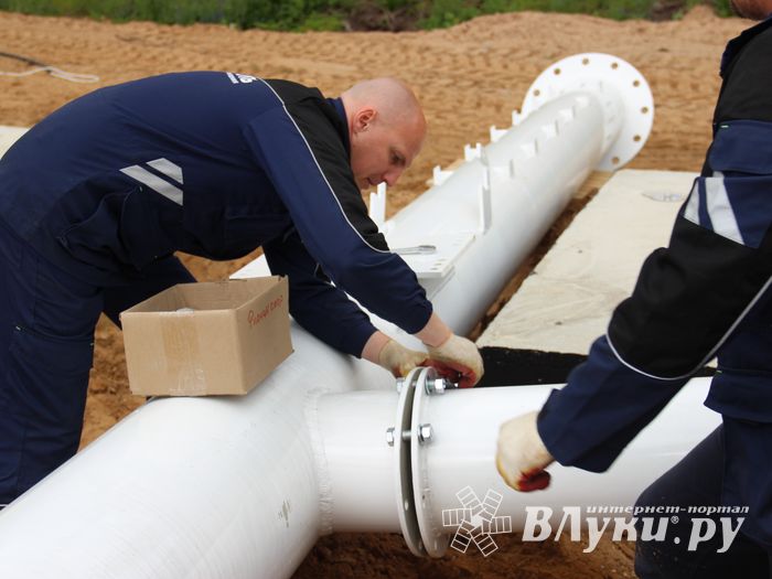 Колесу обозрения делают ноги (ФОТО)