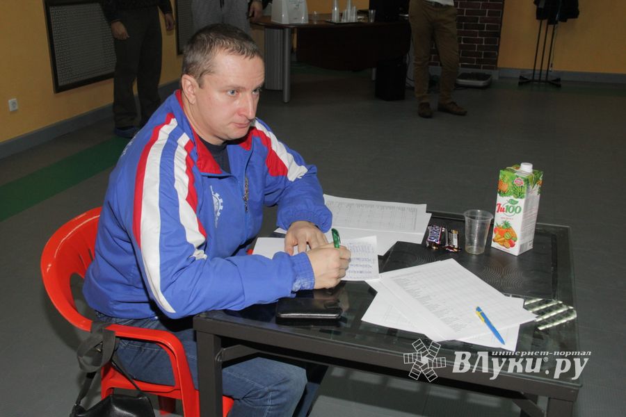 Самые сильные великолучане встретились в «Арене» (ФОТО)