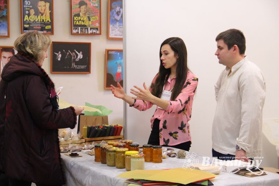 Забота о здоровье и новогодние подарки в одном павильоне (ФОТО)