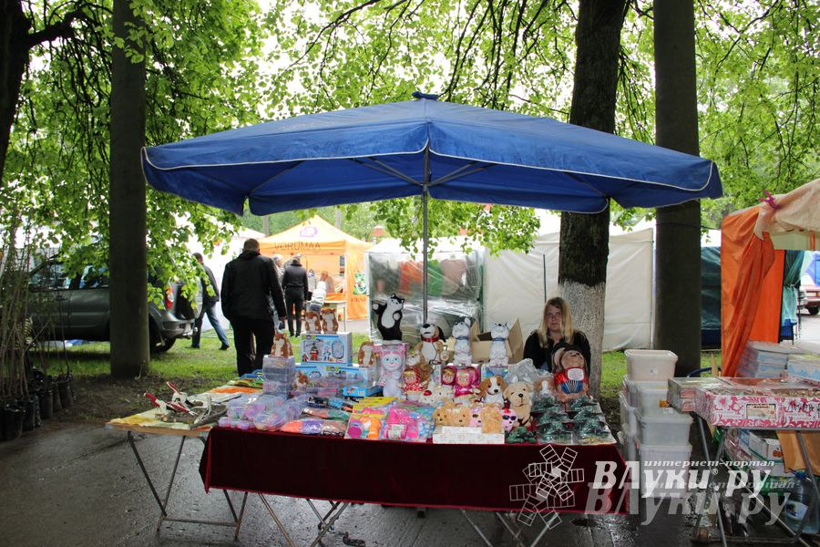 В Пскове проходит 22-ая универсальная выставка (фото)