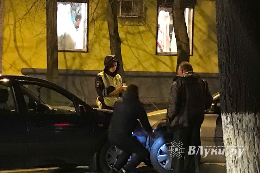 В Великих Луких произошло ДТП (ФОТО)