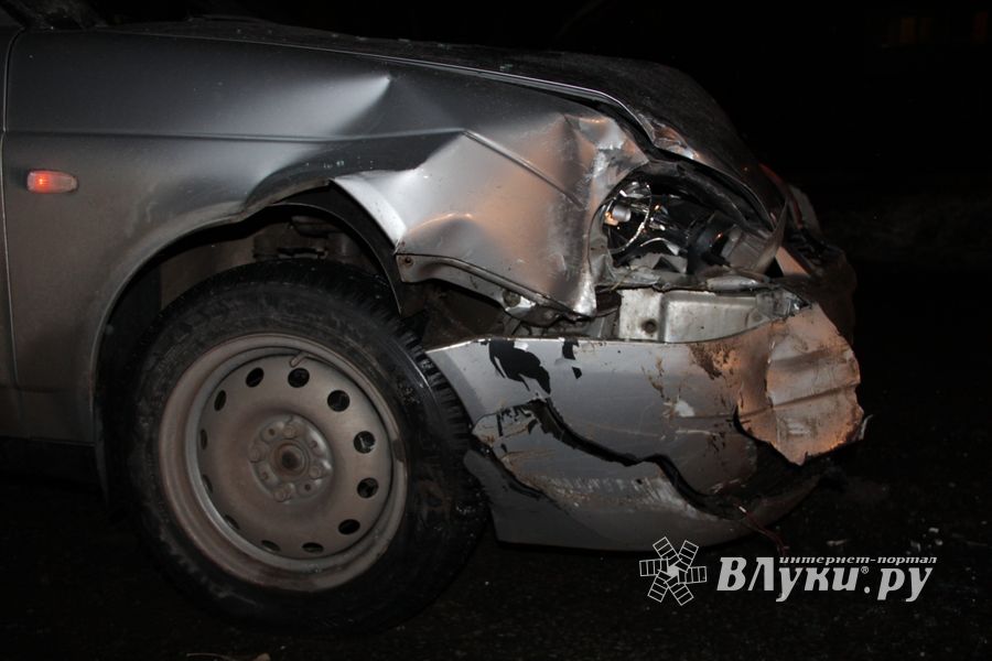 ДТП в Великих Луках — есть пострадавшие (ФОТО)