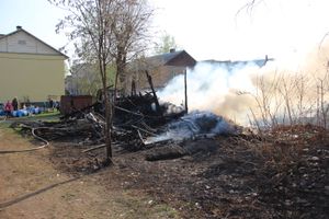 На пожаре в пр. Нелидовском ликвидировали открытое горение (ФОТО)