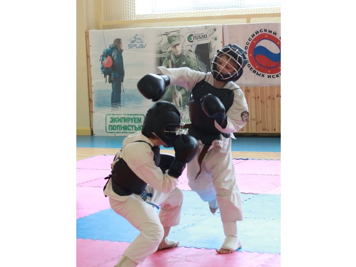 В Великих Луках прошло первенство города по ВБЕ «Кобудо» (ФОТО)