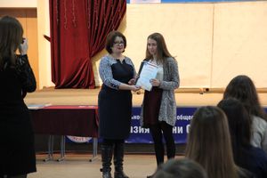 В Великих Луках наградили самых умных школьников 