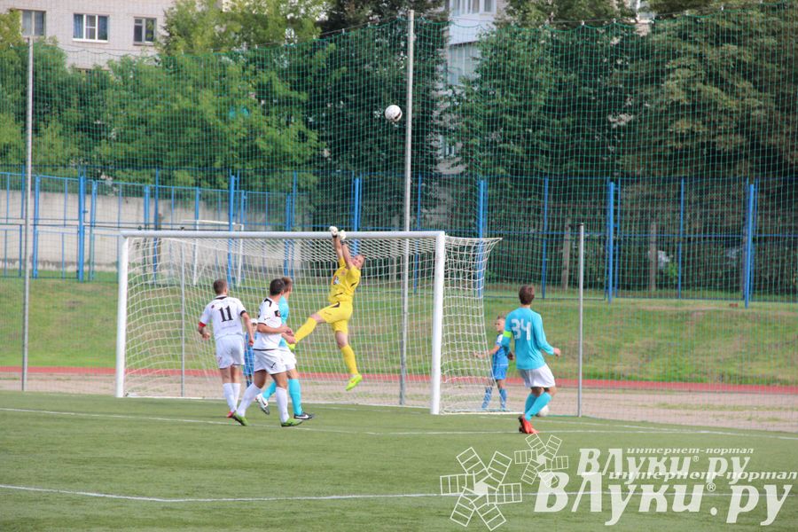 В Великих Луках состоялся матч «Луки-Энергия» — «Звезда» (Санкт-Петербург)