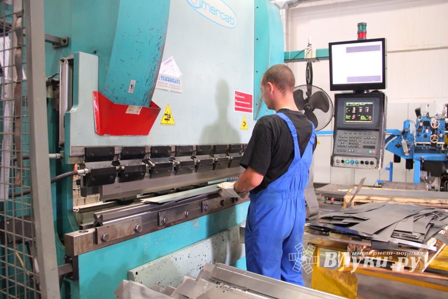 Михаил Ведерников пообщался с сотрудниками заводов «Микрон» и ВОМЗ (ФОТО, ВИДЕО)